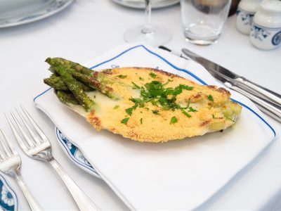 Espargos Gratinados restaurante escondidinho porto pratos tipicos portugueses luxo requintado